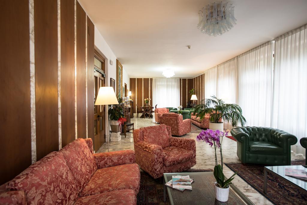 Hotel Roma Pisa Exterior photo