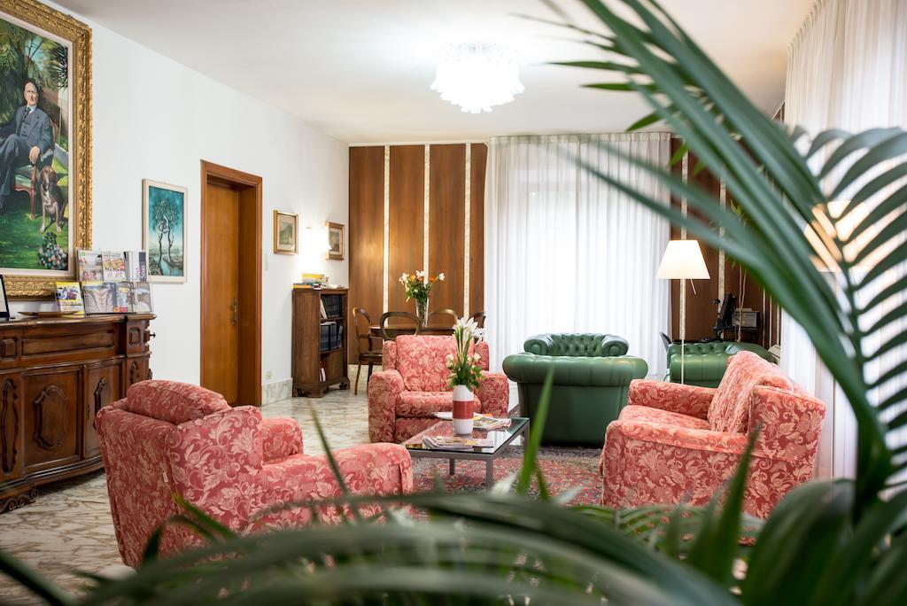 Hotel Roma Pisa Exterior photo