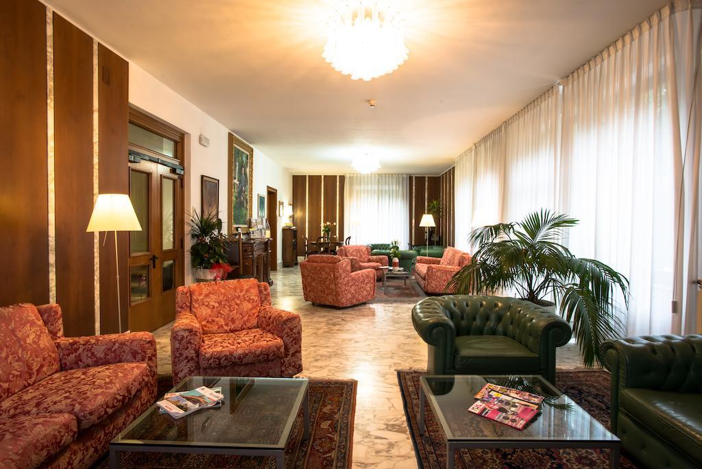 Hotel Roma Pisa Exterior photo
